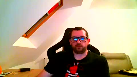 Snapshot of malou2927 chatting on 01-04-25, 05:26 breton online show from 01-04-25, 05:26