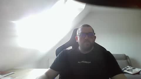 Snapshot of malou2927 chatting on 01-26-25, 12:33 breton online show from 01-26-25, 12:33