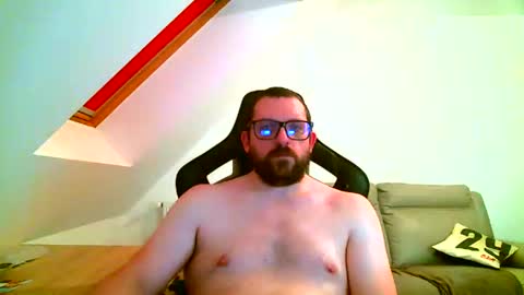 Snapshot of malou2927 chatting on 02-23-25, 11:04 breton online show from 02-23-25, 11:04