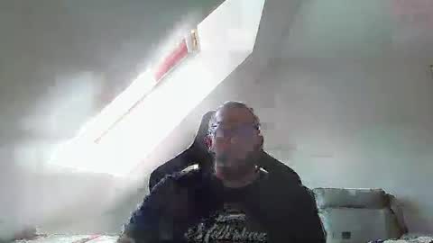 Snapshot of malou2927 chatting on 09-22-25, 12:40 breton online show from 09-22-25, 12:40