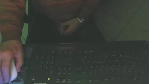 Snapshot of maly246 chatting on 01-12-26, 08:14 maly246 online show from 01-12-26, 08:14