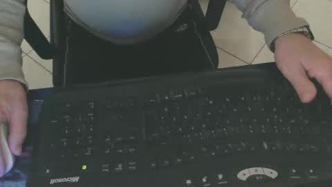 Snapshot of maly246 chatting on 02-02-26, 08:02 maly246 online show from 02-02-26, 08:02