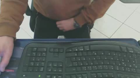 Snapshot of maly246 chatting on 02-10-26, 08:29 maly246 online show from 02-10-26, 08:29