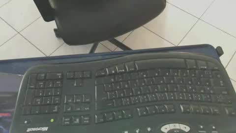 Snapshot of maly246 chatting on 02-12-26, 11:16 maly246 online show from 02-12-26, 11:16