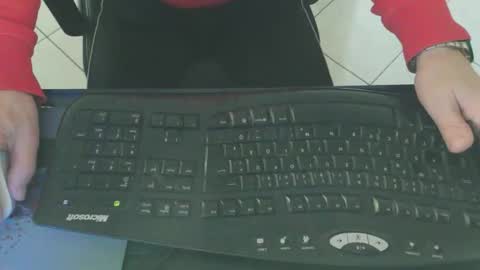 Snapshot of maly246 chatting on 02-17-26, 08:55 maly246 online show from 02-17-26, 08:55