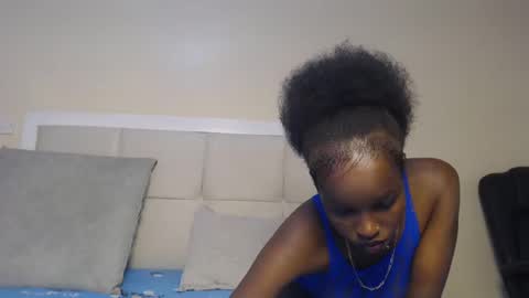 Snapshot of mamaapussy chatting on 02-11-25, 12:37 mamaa online show from 02-11-25, 12:37