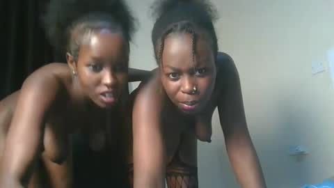 Snapshot of mamaapussy chatting on 02-12-25, 08:40 mamaa online show from 02-12-25, 08:40