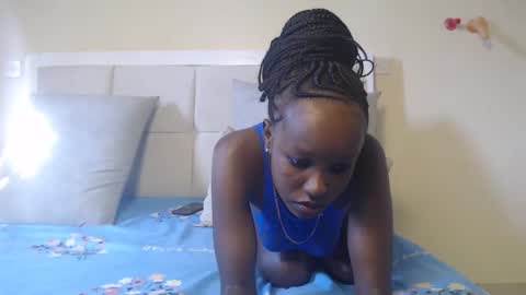 Snapshot of mamaapussy chatting on 02-25-25, 01:50 mamaa online show from 02-25-25, 01:50