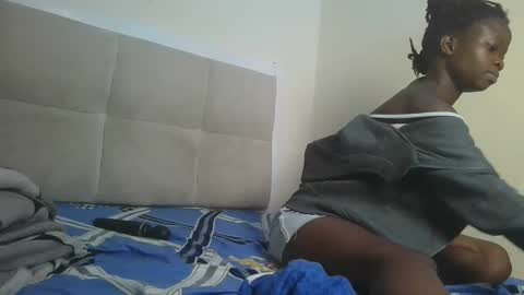 Snapshot of mamaapussy chatting on 03-30-26, 10:22 mamaa online show from 03-30-26, 10:22