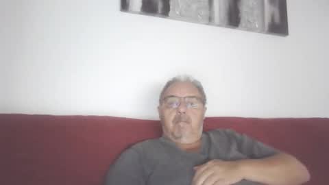 Snapshot of mambow99 chatting on 01-19-25, 07:15 OLDMANFREE online show from 01-19-25, 07:15