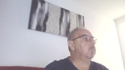 Snapshot of mambow99 chatting on 02-01-25, 08:26 OLDMANFREE online show from 02-01-25, 08:26