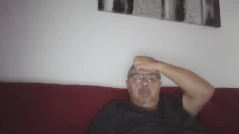 Snapshot of mambow99 chatting on 11-02-25, 03:47 OLDMANFREE online show from 11-02-25, 03:47