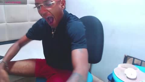 man_san11 online show from 12-19-24, 04:24