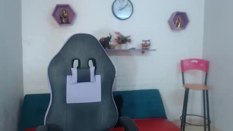 Snapshot of man_san11 chatting on 12-20-25, 04:25 man_san11 online show from 12-20-25, 04:25