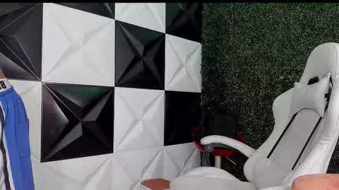 Snapshot of man_san11 chatting on 03-14-26, 04:45 man_san11 online show from 03-14-26, 04:45