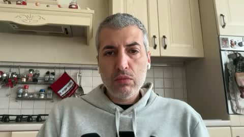 Snapshot of manager82 chatting on 02-09-26, 09:02 manager82 online show from 02-09-26, 09:02