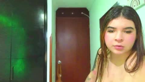 Snapshot of mandy_renzon1_ chatting on 03-11-25, 04:18 M A N D Y online show from 03-11-25, 04:18