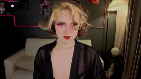 Snapshot of mandy_torres chatting on 05-04-26, 10:06 Luna online show from 05-04-26, 10:06