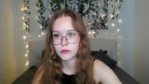 Mandy online show from 09-18-25, 03:03