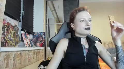 Snapshot of mandyshine chatting on 07-26-26, 05:53 Mandy online show from 07-26-26, 05:53