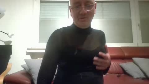 Snapshot of mandywinger chatting on 03-03-25, 09:44 mandywinger online show from 03-03-25, 09:44