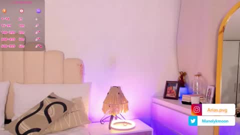 Snapshot of manelyk_10 chatting on 11-09-25, 01:48 online show from 11-09-25, 01:48