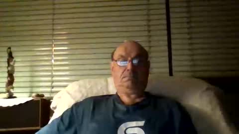 manes5858 online show from 05-18-26, 08:03