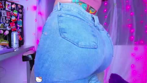 Manguito online show from 05-19-26, 04:19