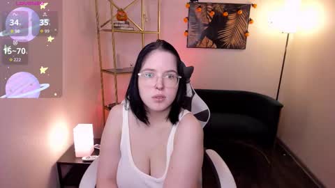 manic_pixie_ online show from 10-29-25, 03:47