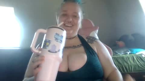 Snapshot of manicpixiepop chatting on 11-22-25, 06:40 ManicPixiePop online show from 11-22-25, 06:40