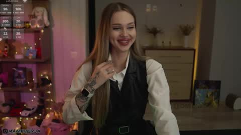 Snapshot of manifreyja chatting on 12-04-25, 09:34 Amelie online show from 12-04-25, 09:34