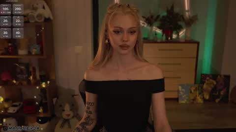 Snapshot of manifreyja chatting on 02-24-26, 10:19 Amelie online show from 02-24-26, 10:19