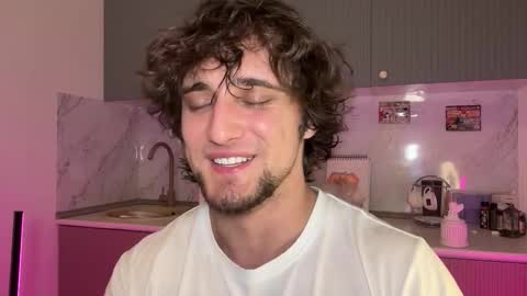 Snapshot of manolein chatting on 10-24-25, 12:19 manolein online show from 10-24-25, 12:19