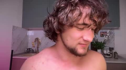 Snapshot of manolein chatting on 11-24-25, 07:46 manolein online show from 11-24-25, 07:46