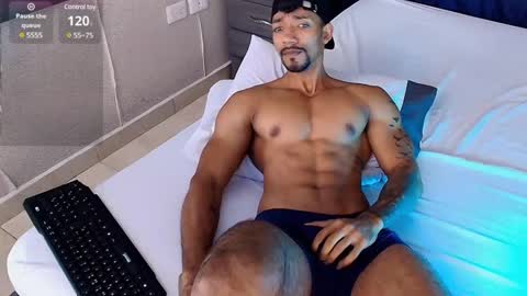 Snapshot of manolo_hot1 chatting on 03-01-25, 06:11 Manolo Hot 1 online show from 03-01-25, 06:11