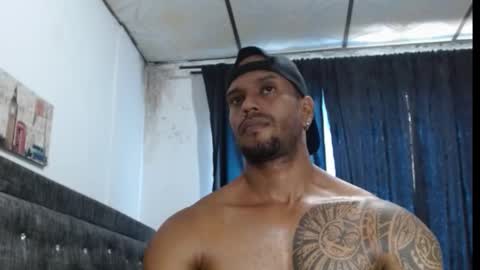 Manolo online show from 02-27-25, 03:37