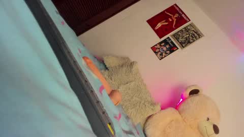 MARY  online show from 02-19-25, 01:29