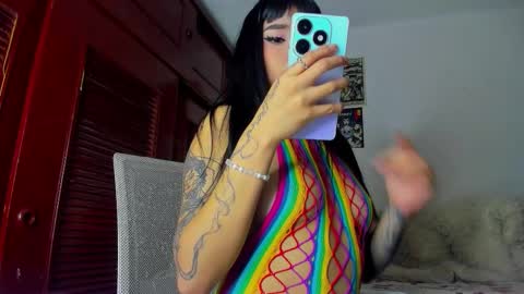 MARY  online show from 12-23-25, 10:24