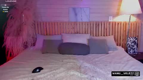 manu  velezz   Help me to get to 100 thumbs ups Tip 25tks  Rate me  online show from 07-28-26, 06:42