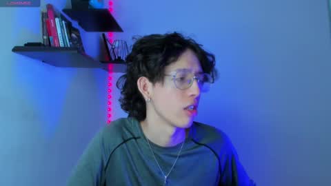 Manuel online show from 02-15-25, 08:22