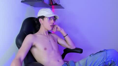 Manuel online show from 02-20-25, 02:29