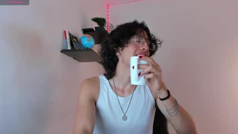 Manuel online show from 10-09-25, 02:31