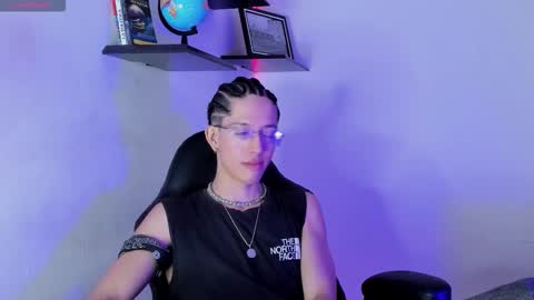 Manuel online show from 11-08-25, 02:23