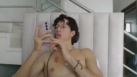 Manuel online show from 06-28-26, 02:45