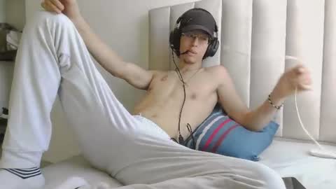 Manuel online show from 07-29-26, 05:11