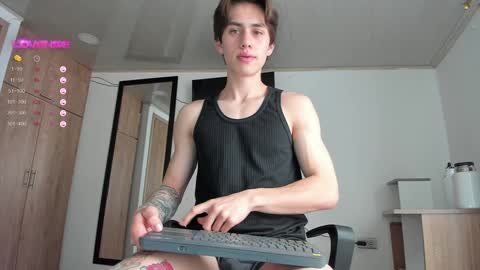 Snapshot of manucute_23_ chatting on 01-05-25, 03:34 manucute 23 online show from 01-05-25, 03:34