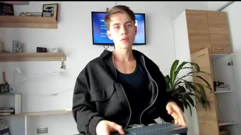 manucute 23  online show from 06-15-26, 03:14
