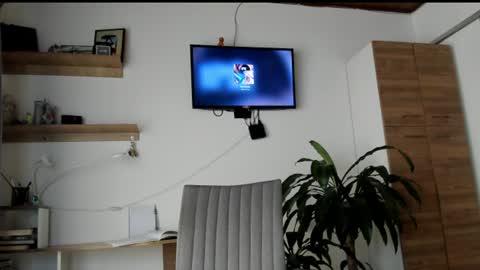 manucute 23  online show from 06-18-26, 03:38
