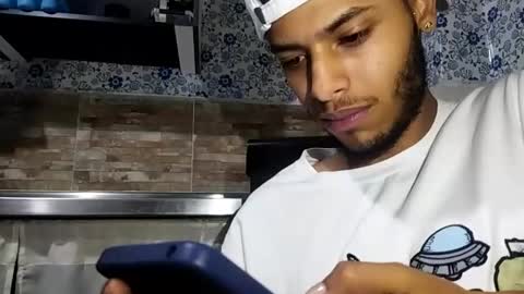 Snapshot of manuel444rl chatting on 02-06-25, 11:10 Manuel RL online show from 02-06-25, 11:10