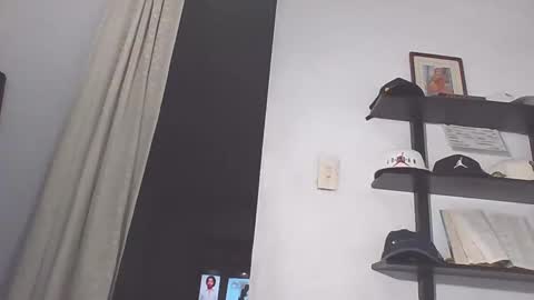 Snapshot of manuel444rl chatting on 02-23-25, 02:29 Manuel RL online show from 02-23-25, 02:29